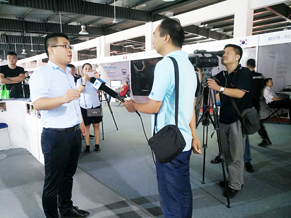 河南廣播電視臺采訪飛龍 河南廣播電視臺采訪飛龍