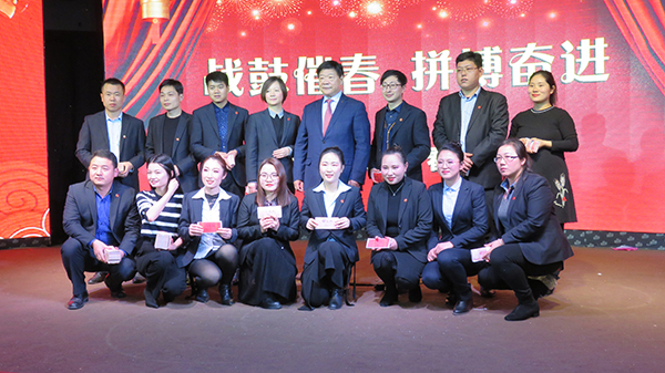 熱烈祝賀飛龍醫(yī)療2018年度各獲獎(jiǎng)人員及獲獎(jiǎng)集體 熱烈祝賀飛龍醫(yī)療2018年度各獲獎(jiǎng)人員及獲獎(jiǎng)集體