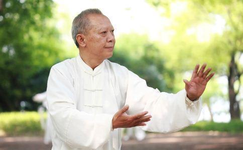 老年人預防腰間盤突出 老年人預防腰間盤突出