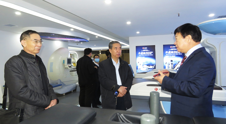 參觀脊柱減壓 參觀脊柱減壓