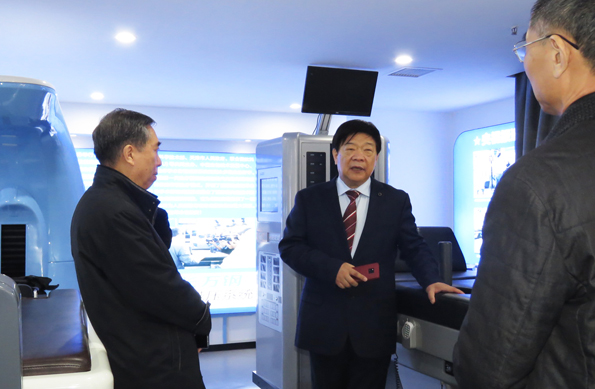 參觀外星艙 參觀外星艙