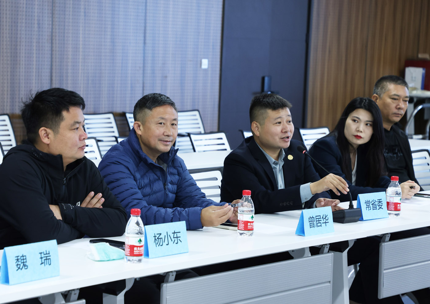 河南駝人集團(tuán)座談會 河南駝人集團(tuán)座談會